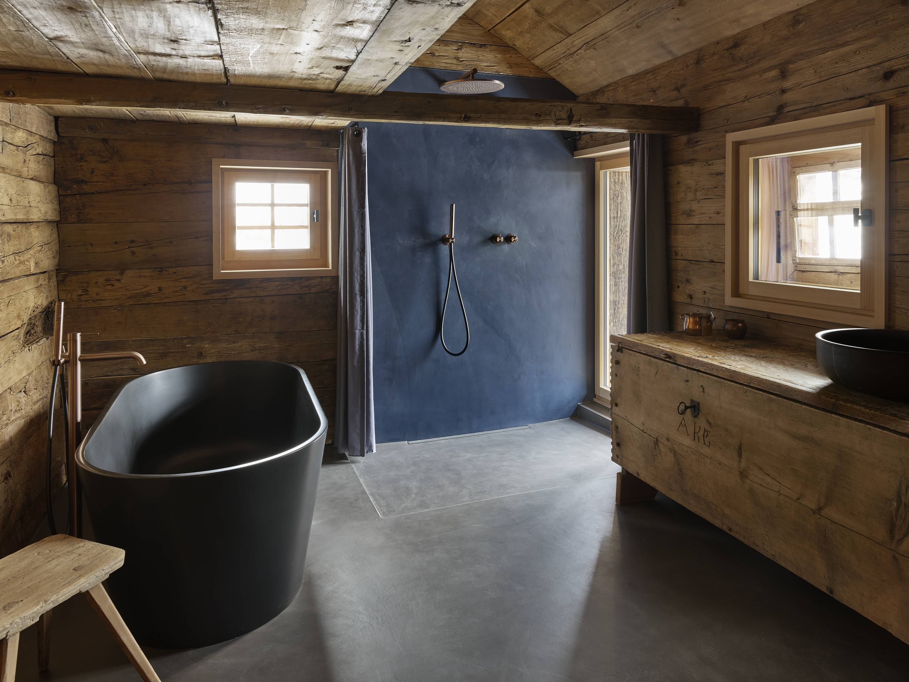 SC_SH8132_VALS_D223311r